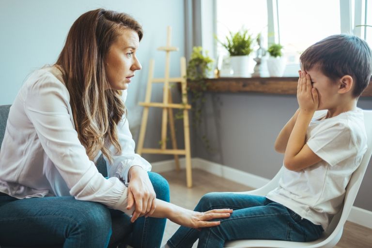 Stop Tantrum! 5 Solusi Ilmiah Lewat Power Love Language